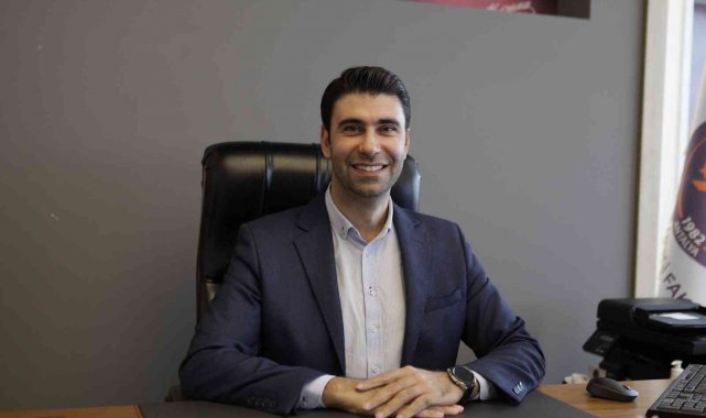 Prof. Dr. Kuştarcı: "Diş hastalıkları başta kalp kapakçığı olmak üzere pek çok organı etkiliyor"