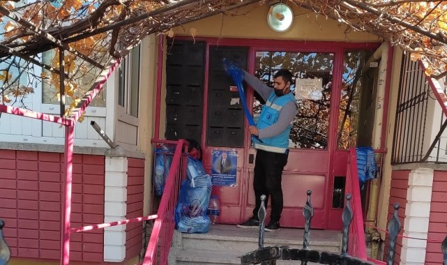 Pursaklar Belediyesi 62 bin 950 binaya ambalaj toplama poşeti dağıttı