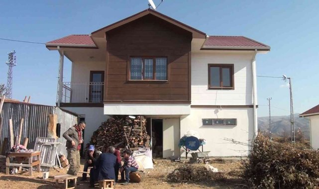 Pütürge&#039;de deprem sonrası yeni konutlarda yaşam başladı