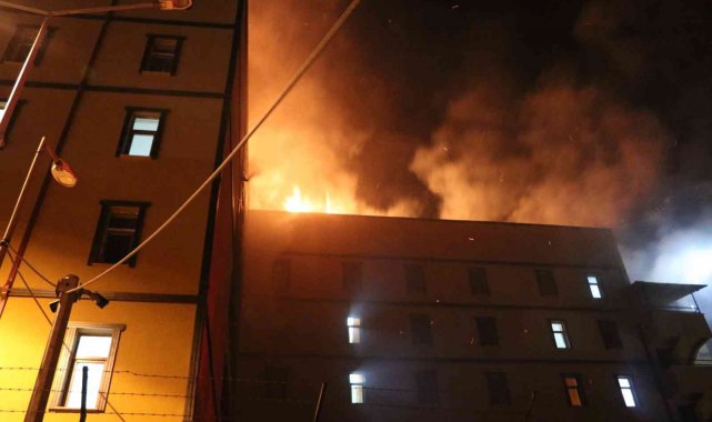 Rize'de yurt çatısında çıkan yangın kontrol altına alındı