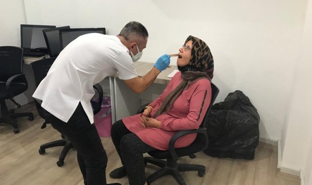 Sağlık Bilimleri Fakültesinden kursiyerlere diş taraması