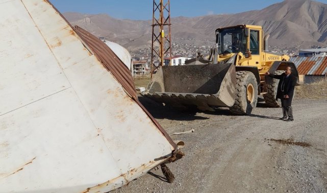 Sanayi sitesindeki barakalar kaldırıldı