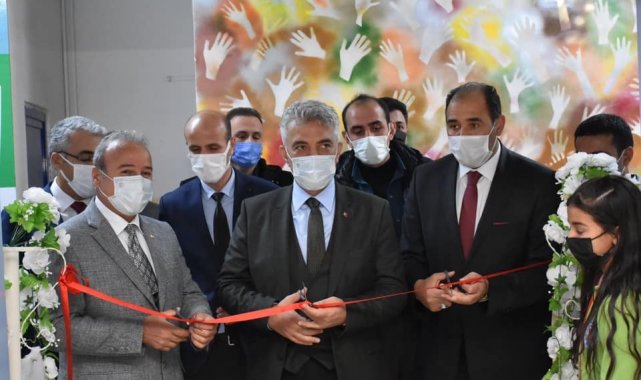 Şehit Er Süleyman Aydın Ortaokulunun TÜBİTAK 4006 Bilim Fuarı ve sergi açılışı gerçekleşti