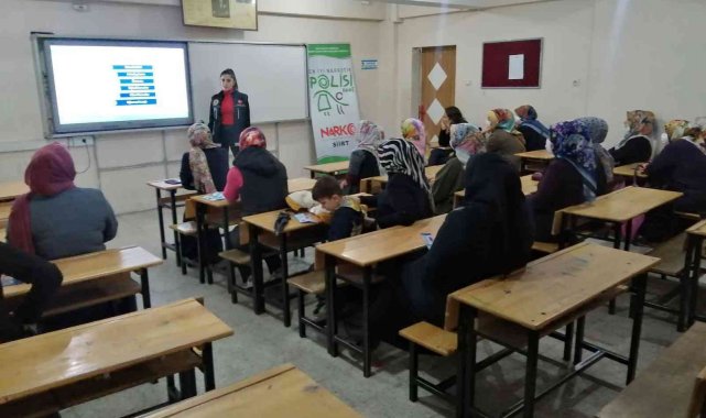 Siirt'te 73 kadına "En iyi narkotik polisi anne" eğitimi verildi