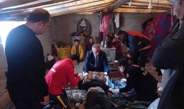 Siirt'te sis nedeniyle kamyon göçerlerin yaşadığı çadıra daldı: 1 yaralı