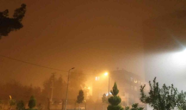 Silvan sis altında kaldı