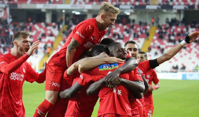 Sivasspor 65 gün sonra kazandı