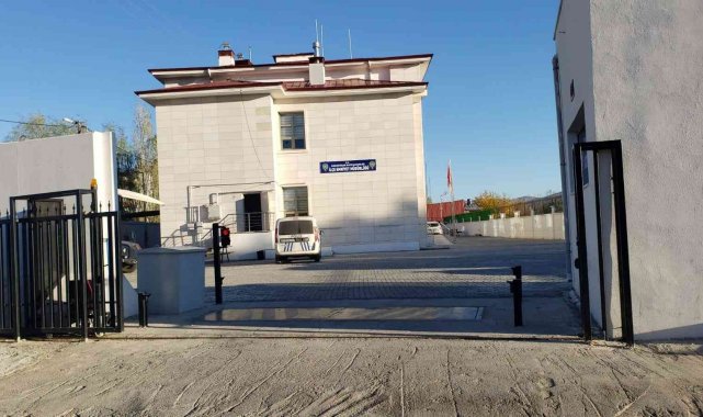 Sosyal medyada PKKKCK propagandası yapan 15 kişiye yurt dışı yasağı