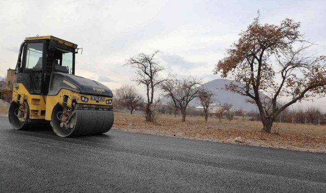 Talas'ta asfalt çalışmaları devam ediyor