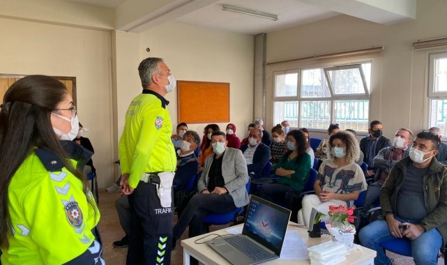 Trafik polisleri sosyal hizmet personeline eğitim verdi