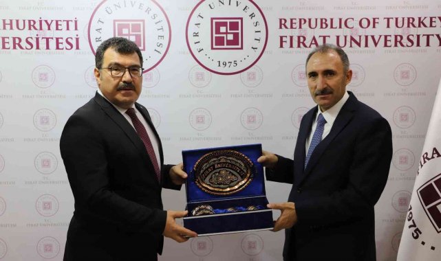 TUBİTAK Başkanı Mandal, Rektör Göktaş ile bir araya geldi