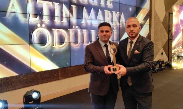 Türkiye Altın Marka Ödülleri'nde Kafkaseli Gıda, "yılın en iyi yöresel lezzet markası" seçildi