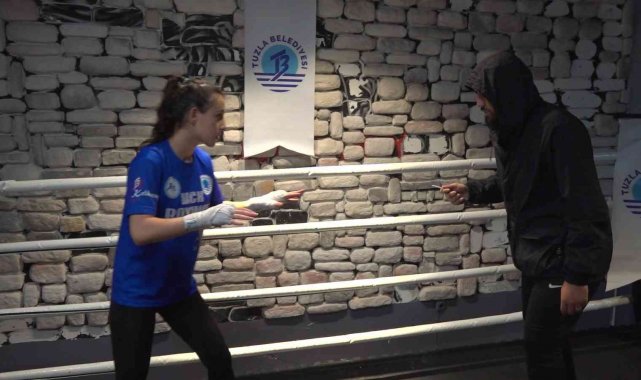 Tuzlalı kadınlar, Tuzla Belediyesi'nin kurslarında kick boks öğreniyor