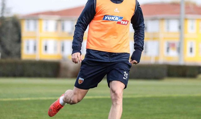 Uğur Demirok takımla çalışmalara başladı