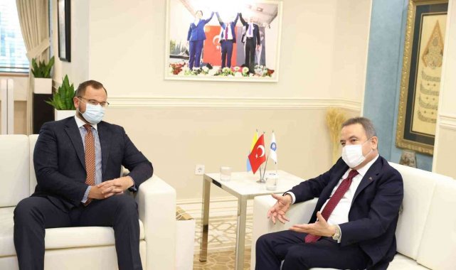 Ukrayna Lutsk Belediye Başkanı Başkan Böcek ile bir araya geldi