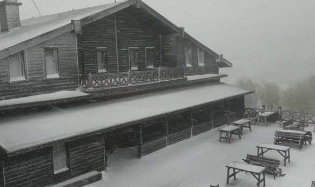 Uludağ beyaza büründü