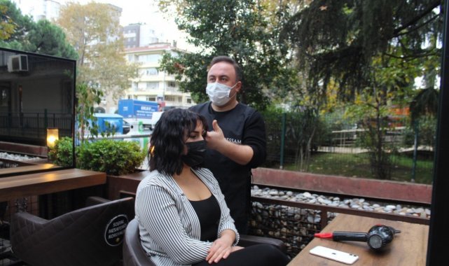 Ünlü kuaför Emre Yeşiloğlu'ndan pandemiye ilginç çözüm