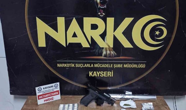 Uyuşturucu taciri 2 şahıs operasyonla yakalandı