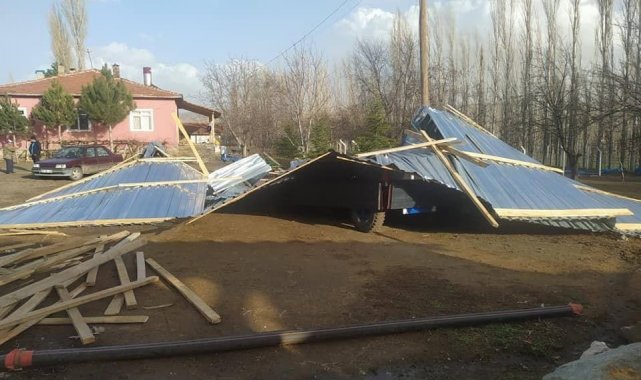 Üzerine saç düşen çocuk ağır yaralandı
