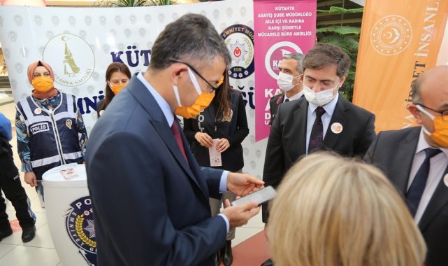 Vali Çelik, KADES uygulamasını denedi