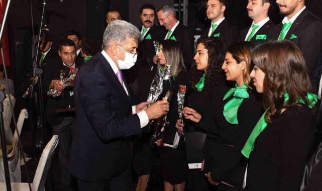 Van Büyükşehir Belediyesi öğretmenleri unutmadı