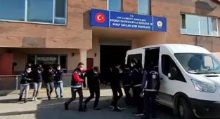 Van'da 6'sı yabancı 15 organizatör yakalandı