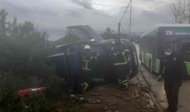 Virajı alamayan araç devrildi: 2 yaralı