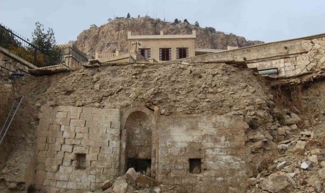 Yağmurun gün yüzüne çıkardığı külliye için 3 yıldır çalışma yapılması bekleniyor