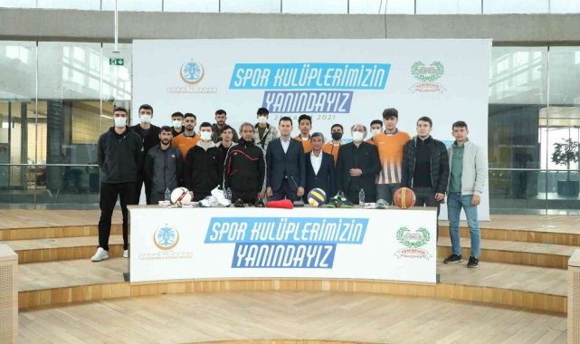 Yenişehir belediyesinden amatör spor kulüplerine malzeme desteği