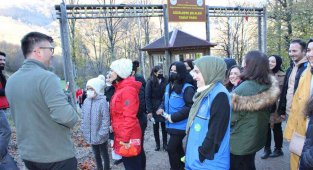 Yüzlerce öğrenci Güzeldere'ye yürüdü