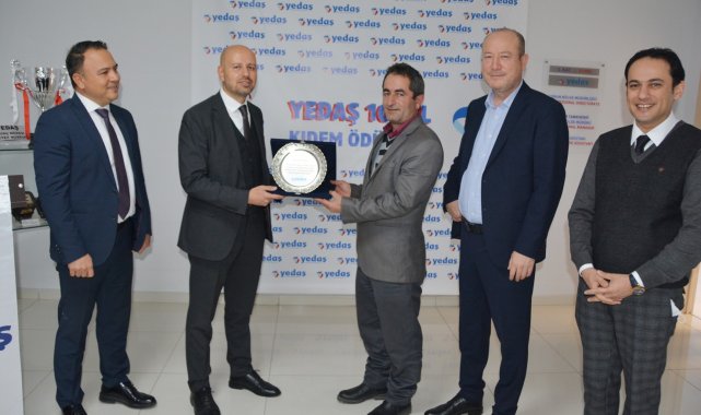 10 yılı geride bırakan personele ödül