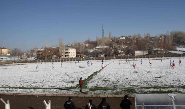 1071 Malazgirt Spor ile Hasköy Yıldırım Spor berabere kaldı