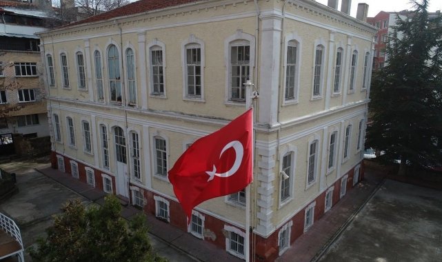 115 Yıllık tarihi okul binasının restorasyon çalışmaları başladı