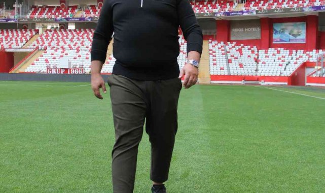 1207 Antalyaspor Kadın Futbol Takımı'nda Karabulut dönemi