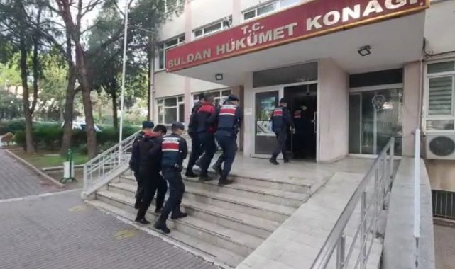 150 kişiyi 2 ay boyunca telefon ve internetsiz bırakan kablo hırsızları tutuklandı
