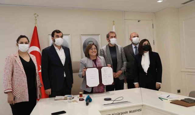 27 megavatlık güneş enerjisi santrali için resmi imzalar atıldı