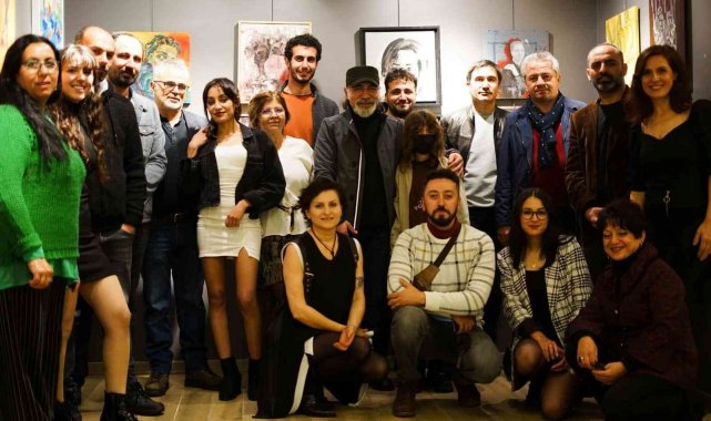 29 sanatçı aynı sergide