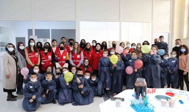 3 gün boyunca hem eğlendiler, hem de bilimsel çalışmalara tanık oldular