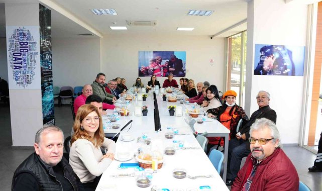 30 engelli derneğin temsilcisi Balçova'da buluştu