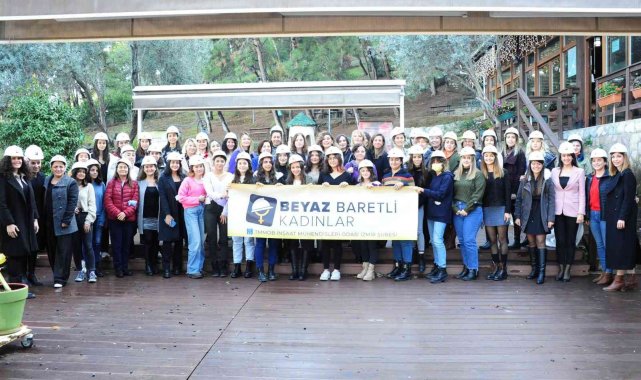 'Beyaz Baretli Kadınlar' sahaya çıkıyor