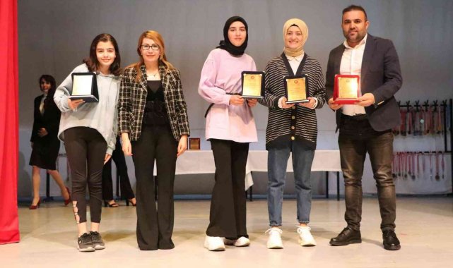 'Mutlu Yüzler' projesi özel programa imza attı