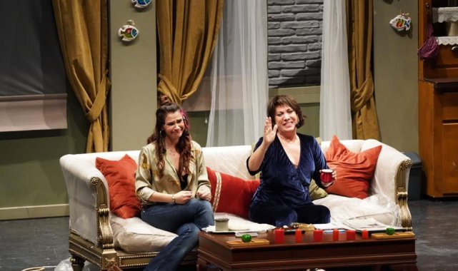 'Plastik Aşklar' oyunu Bilecik'te seyirciyle buluştu