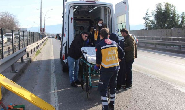 4 aracın karıştığı zincirleme kazada 2 yaralı