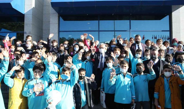 4. Kayseri Kitap Fuarı minik ziyaretçileri ile dolup taşıyor