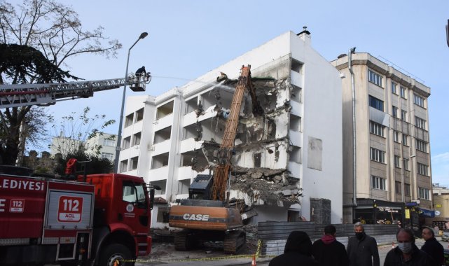 48 yıllık Sinop Belediyesi binası yıkılıyor