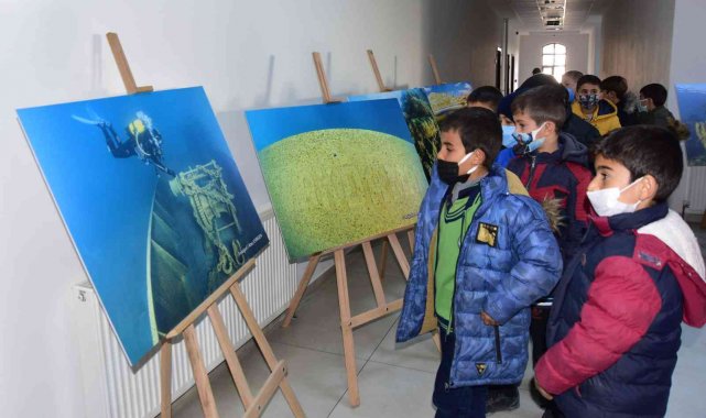 5 bin öğrenci Van Gölü'nün gizemini gördü