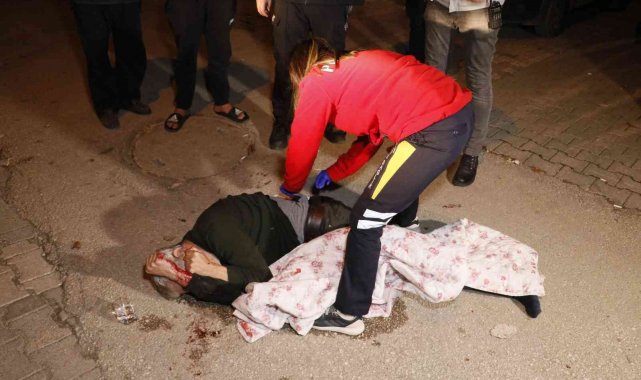 6 yerinden bıçaklanan kişi ağır yaralandı