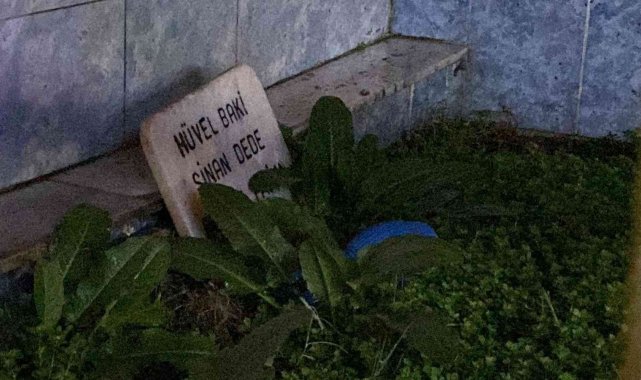 600 yıllık türbenin bitişiğindeki evde yangın