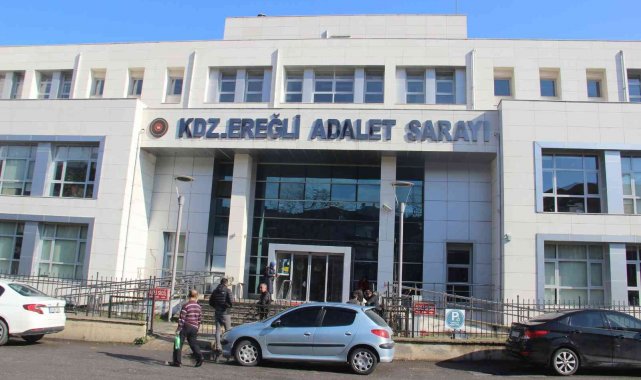 9 yıl hapis cezası olan zanlı kız arkadaşıyla tartışırken polise yakalandı