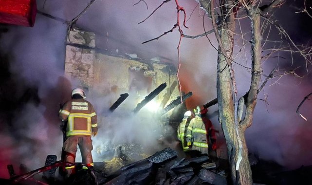 96 yaşındaki yaşlı adam yangında hayatını kaybetti